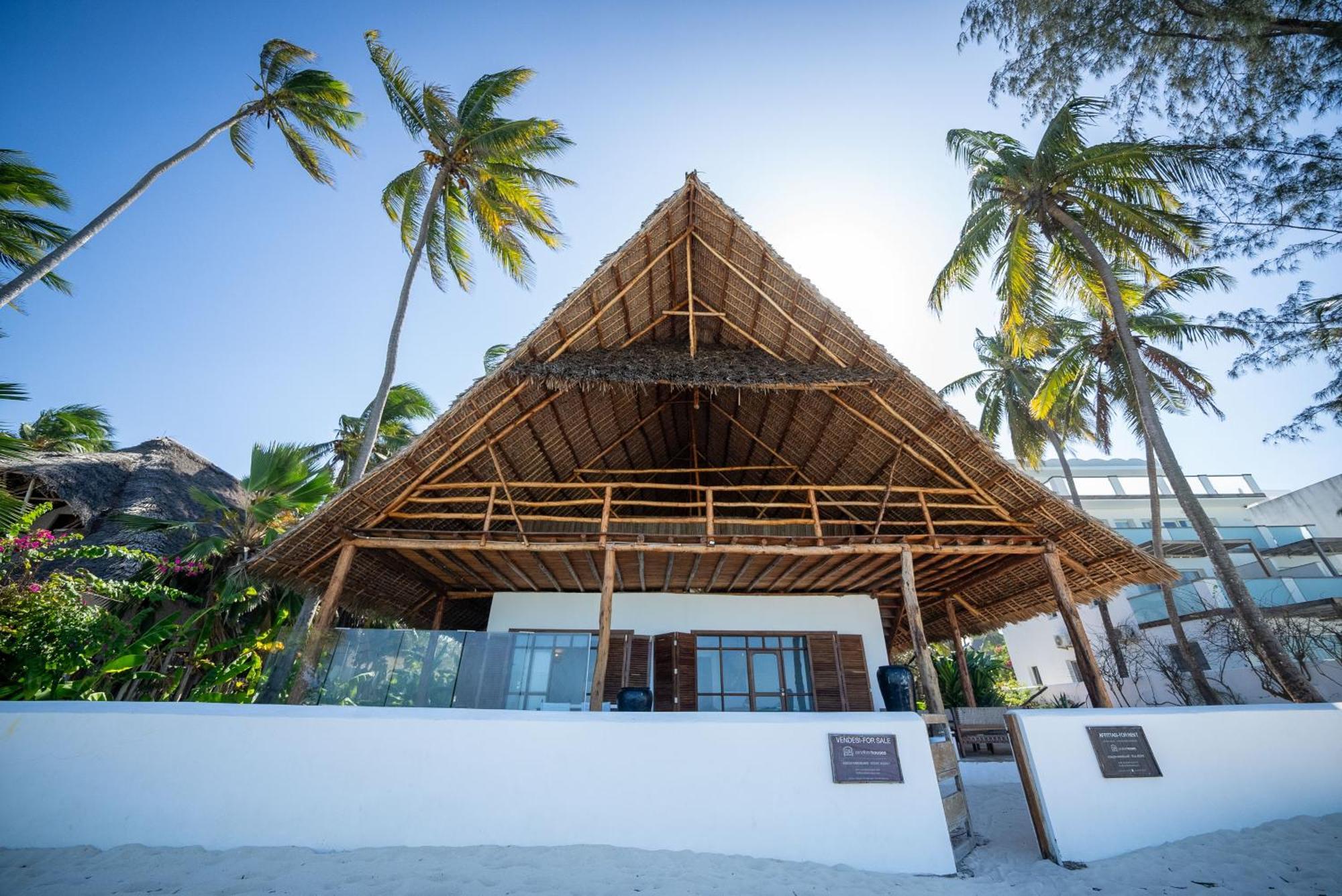 Beachfront Turtle House With Private Pool Zanzibarhouses Villa *