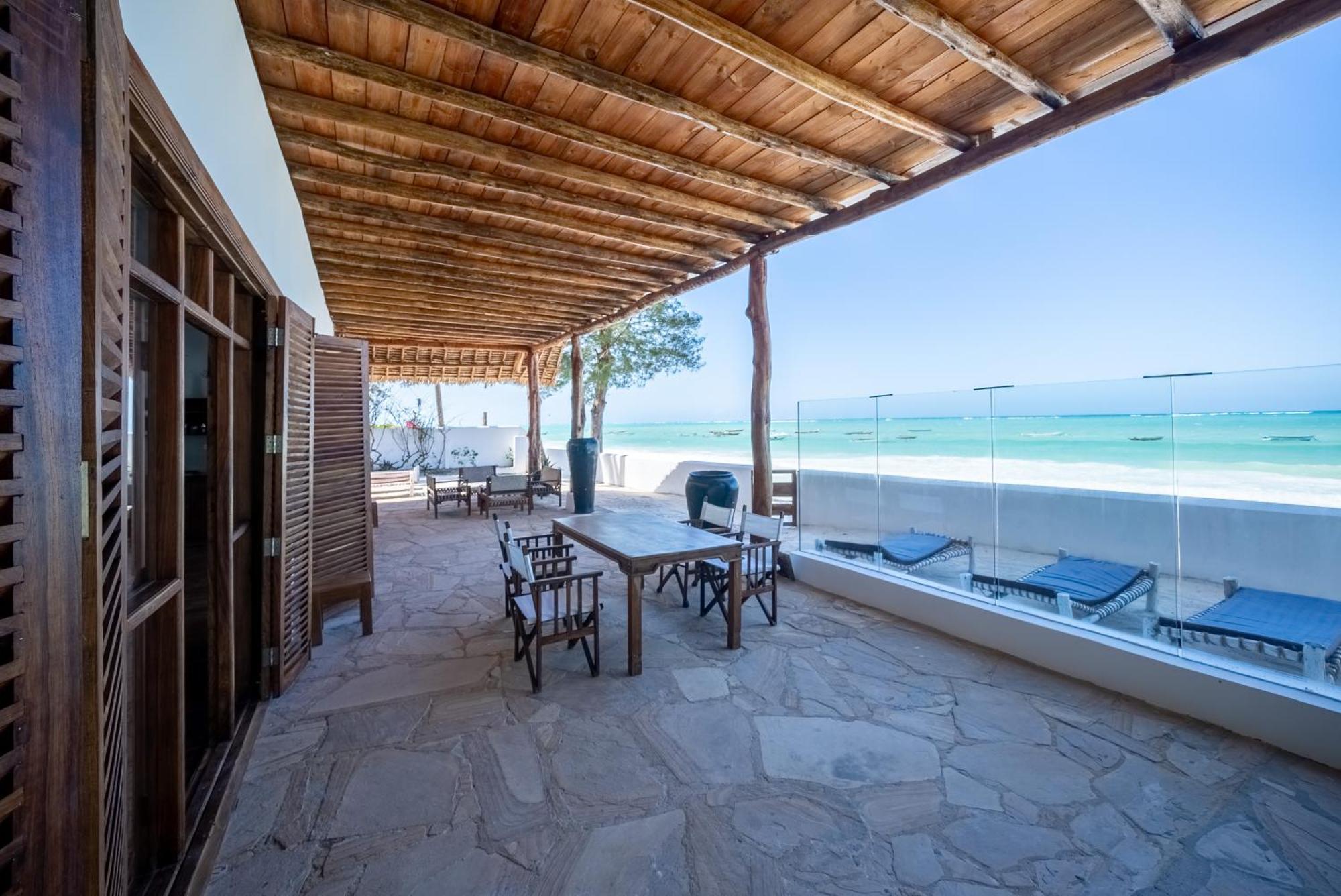 Beachfront Turtle House With Private Pool Zanzibarhouses Kiwengwa (Zanzibar)